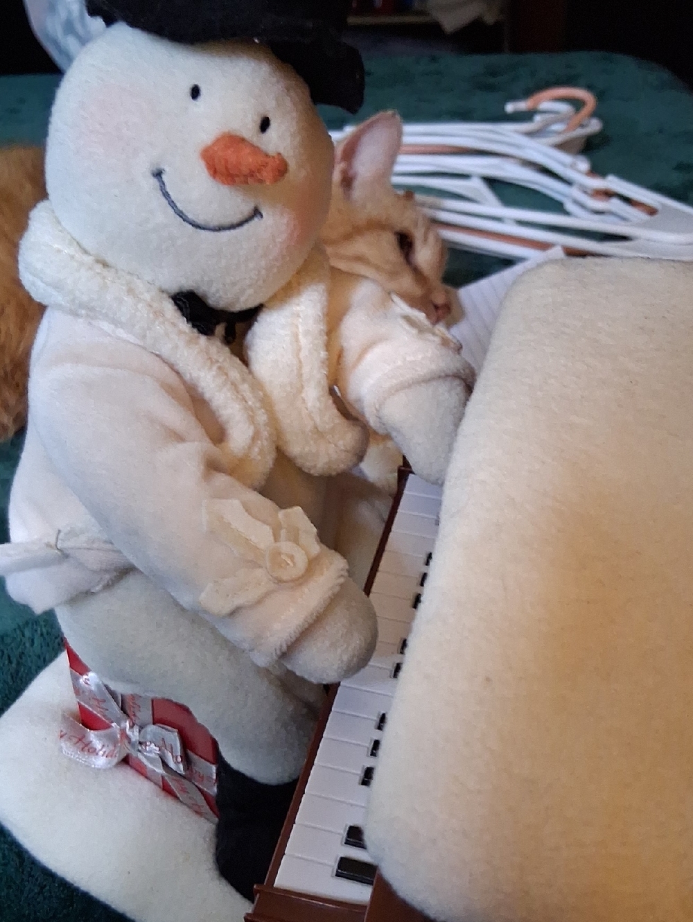 Old Tyme Snowman And Piano